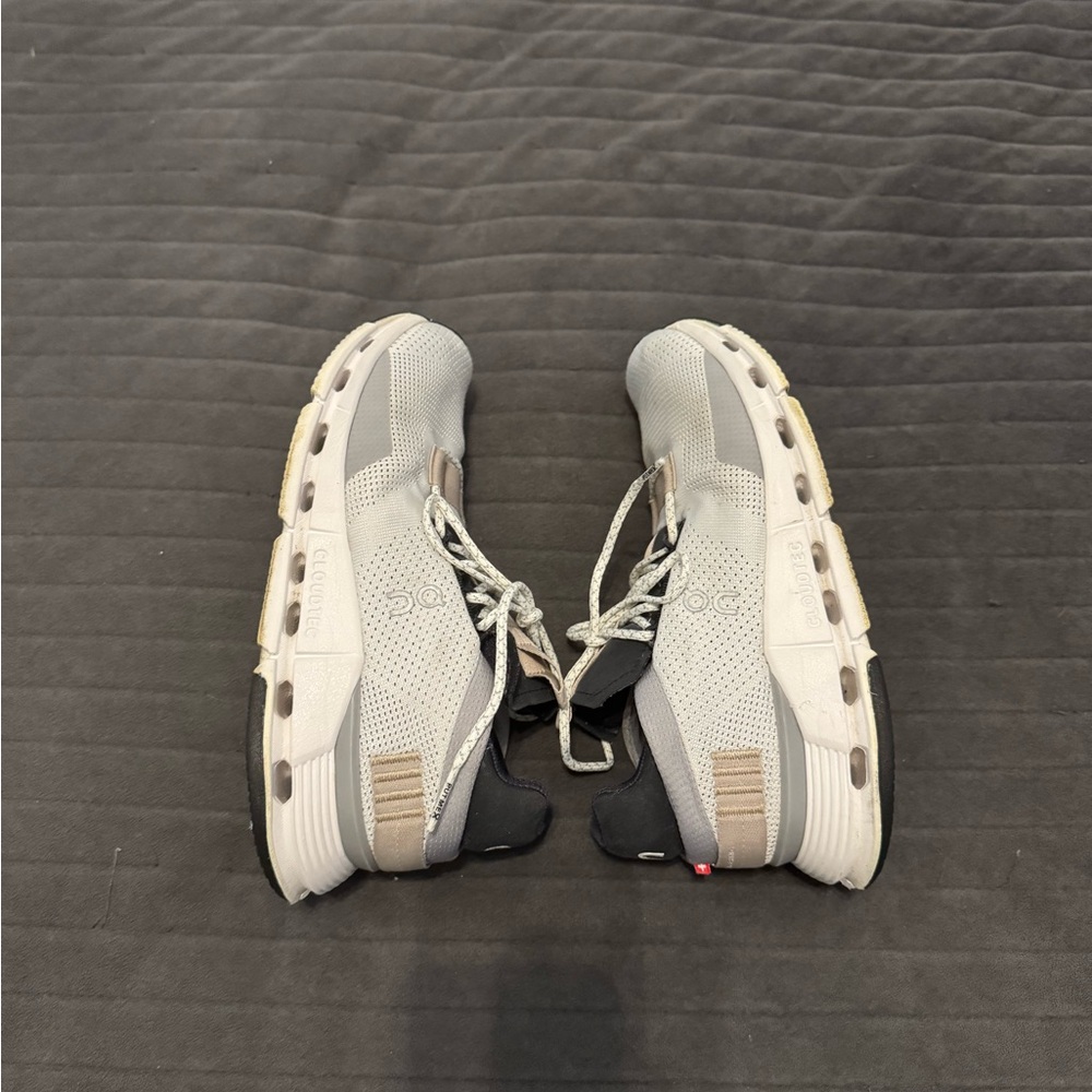 On cloud womens cloud nova sneakers